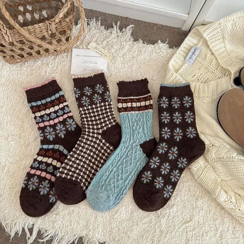 4 Pairs Women's Vintage Brown Floral Jacquard Ankle/Mid-Calf Socks Suitable for Autumn Winter Warmth Ruffled Cuff Cable Socks