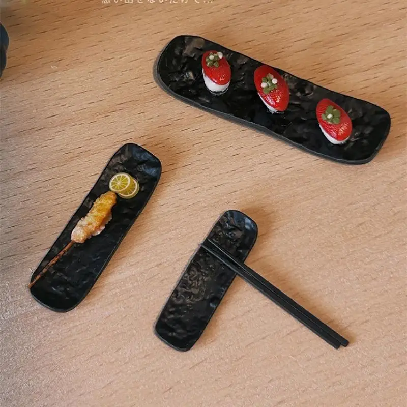 3Pcs Mini Sushi Plate Rock Patterned Steak Plate Long Disc 1/12 Dollhouse Miniature Decorative Scene Ornaments Doll Accessories