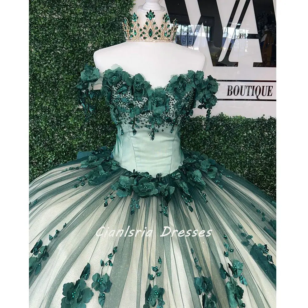 Vestido De quinceañera verde esmeralda con hombros descubiertos, vestido De baile De XV Años, flores 3D, encaje De cristal dulce 15 desfile