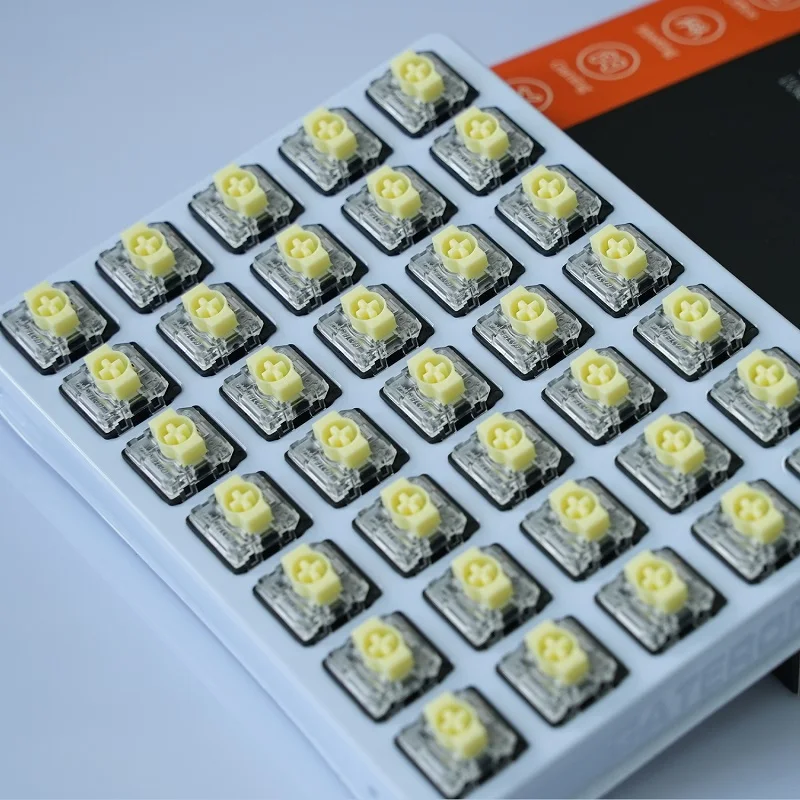 GATERON KS-33 Niskoprofilowa klawiatura 2.0 Banana Przełącznik 3-pinowy Jasnozielony RGB Dostosowane DIY Hot Swap Mechaniczna klawiatura do gier — zdjęcie produktu 6