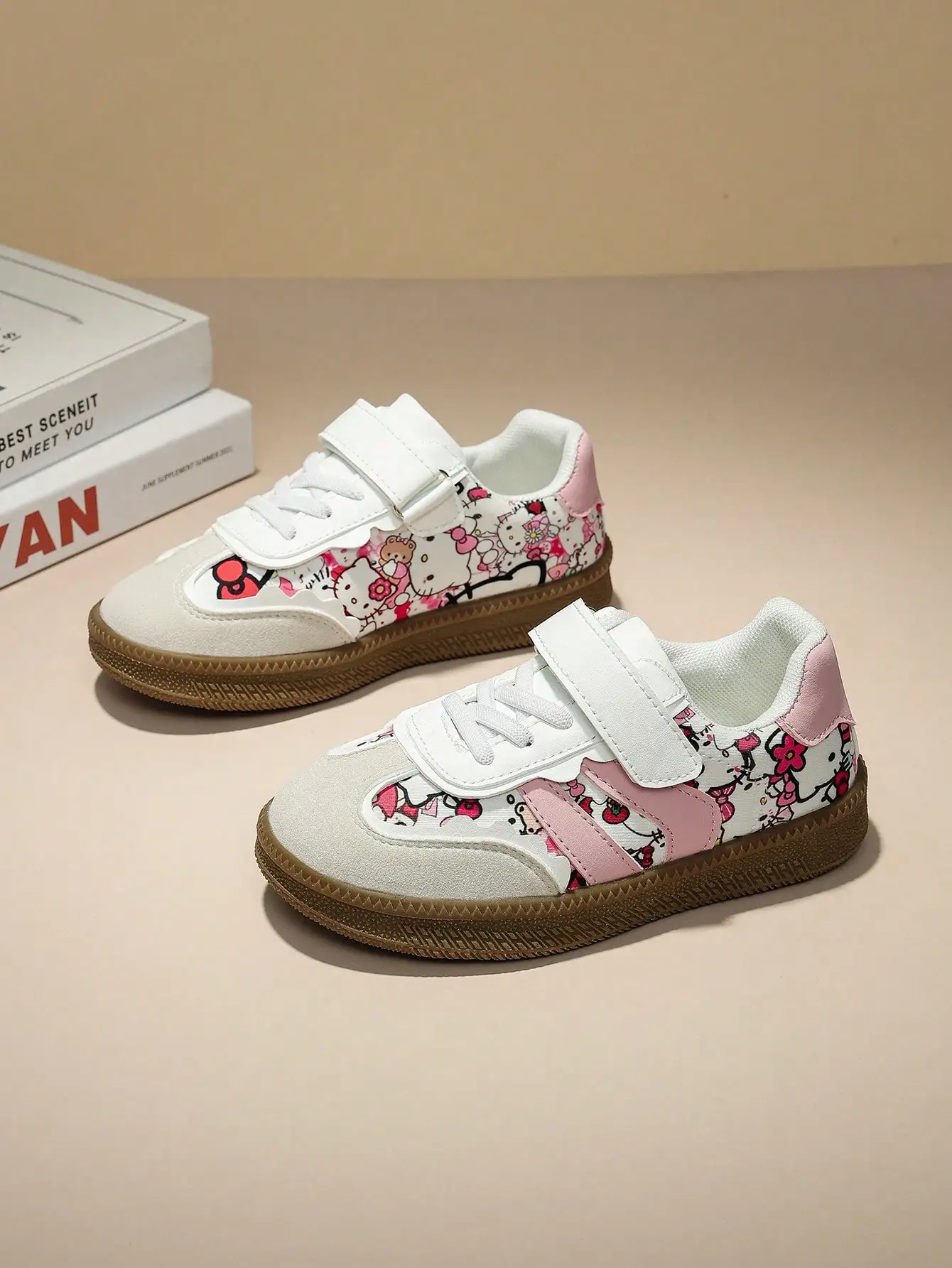 2026 New Comfortable Cartoon Kids Sports Shoes Fashionable Easy to Match Breathable Running Shoes KT Cat Design