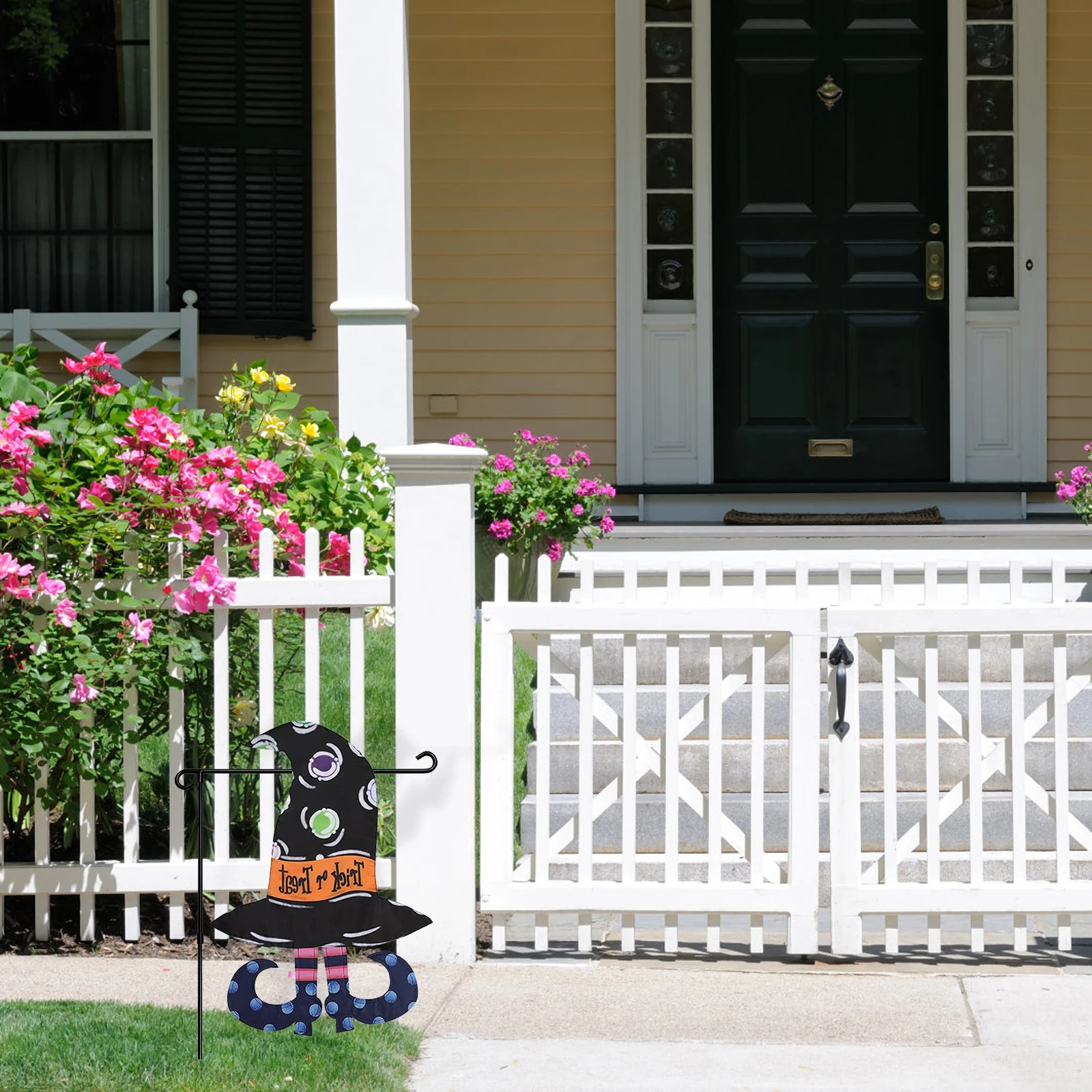 

Double Sided Garden Halloween Witch Yard Flag Party Decoration Outdoor Banner Festival Courtyard Flag Durable Nonwoven Material