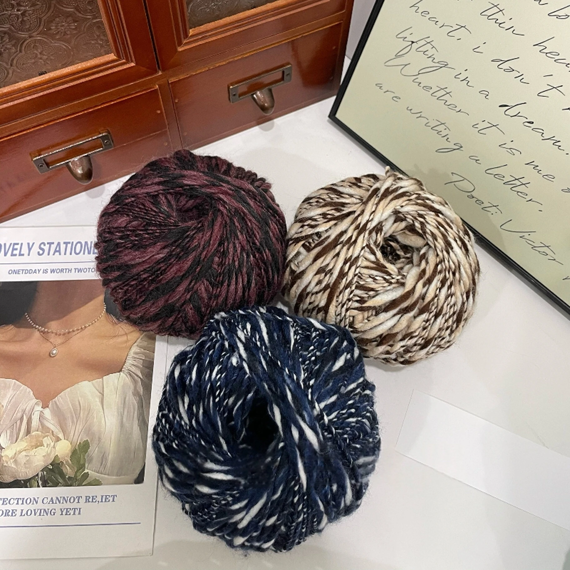 

1 Bag Contains 4 Skeins of 200 Grams, Special Wool Yarn with Large Belly-Like Texture, Special Alternating Thickness Yarn, Mixed Color Yarn, Used for Handmade Crochet, DIY Handmade Bags, Scarves, Sweaters 1 Pack = 4 Balls = 200 Grams