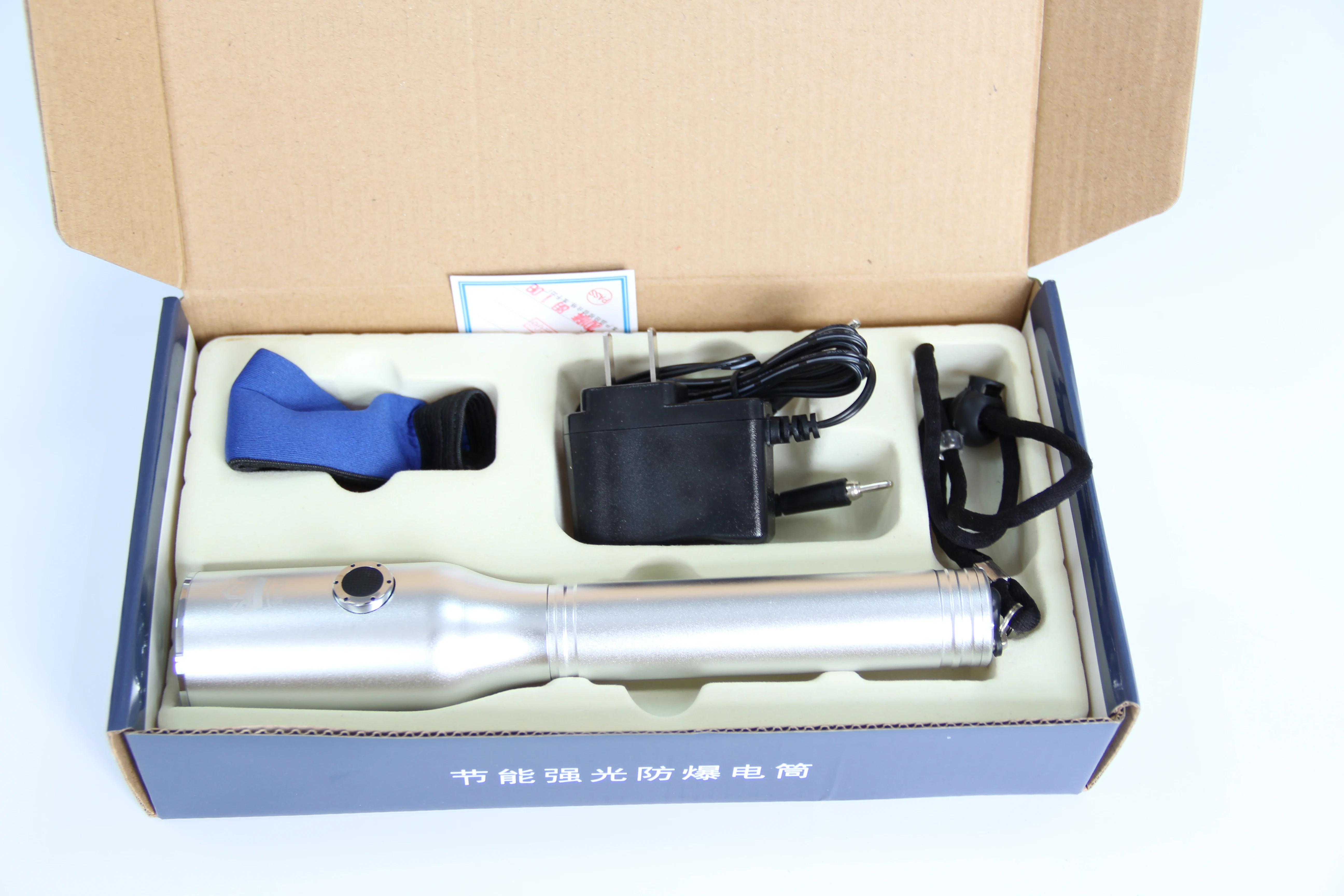 Durable Design & Long Battery Life Impact-Resistant IP68 Portable 3W GYD7610 Explosion-Proof Flashlight for Outdoor Activity