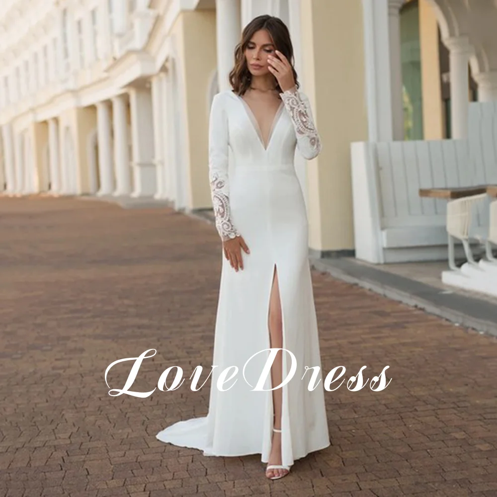 LoveDress gaun pernikahan elegan kerah V rendah lengan panjang renda belahan applique gaun pantai spandeks pengantin gaun Backless kancing kereta api