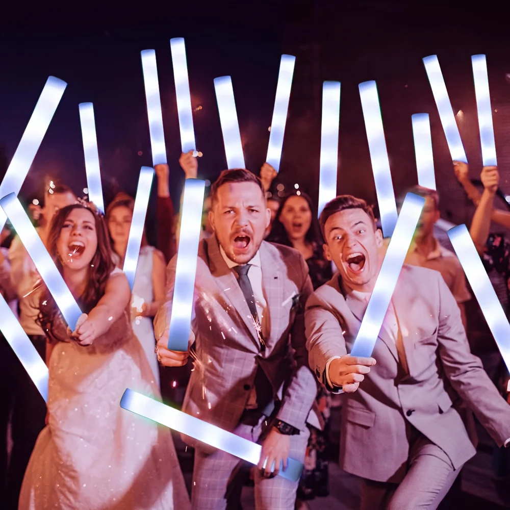 

56pcs White Tricolor 3LED Light Foam Light Stick, Flashing In Three Modes, Emitting In The Dark, Wedding, Carnival, Concert, Spo