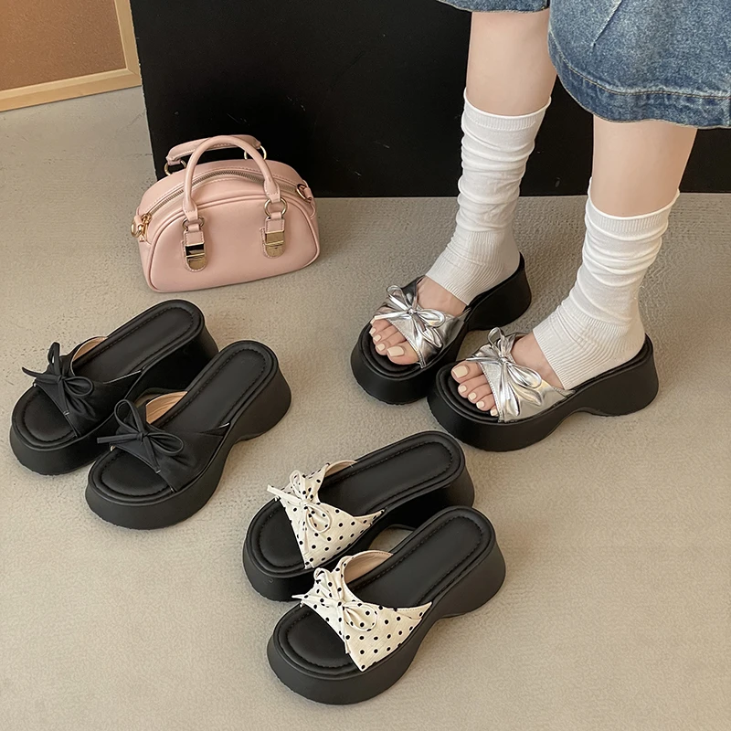 

Platform Thick Sole Women Slippers Fashion Polka Dot Dress Slides 2026 Summer Casual Height Increase Beach Vacation Slides