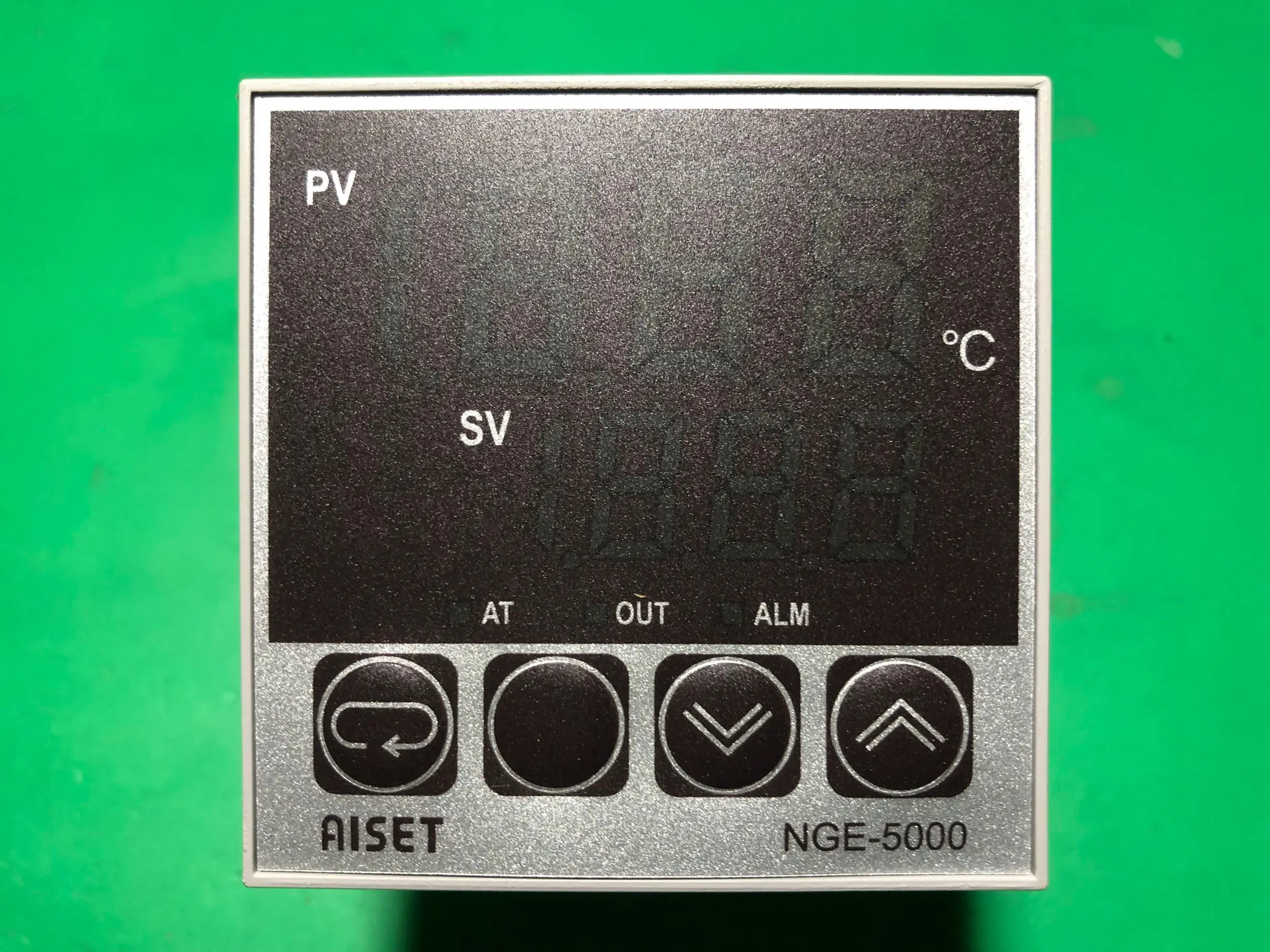 

NGE-5411V Shanghai Yatai Instrument Temperature Control NGE-5412V 5421V 5431V Temperature Control NGE-5000