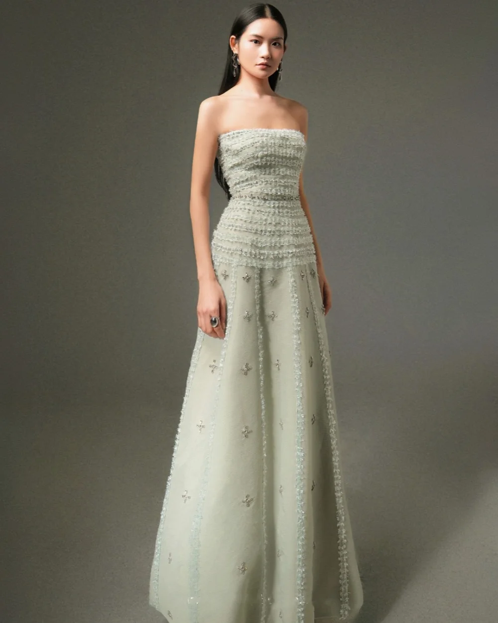 Customized High Quality Fashion Rhinestone Ruched A-line Evening Dress Modern Style Strapless Sleeveless Special Occasion Dress