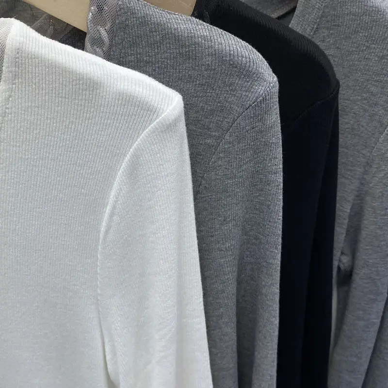 女性用ラウンドネック半袖Tシャツ,鉄チェーントップ,用途の広い衣服,夏服,新しいコレクション2022