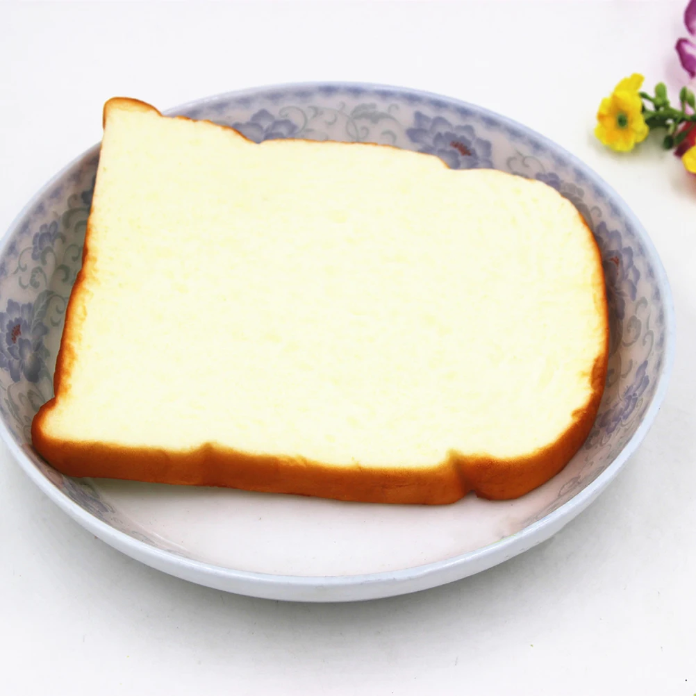 1PCS Jumbo Squishy Soft Scent sliced Bread Toast Kids Toy Hand Pillow Gift Decoration Crafts Miniature Kitchen Ornament 14CM