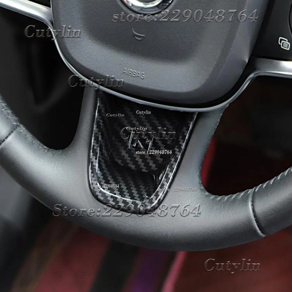 Cubierta del botón del volante de fibra de carbono negra para Volvo XC40 2019-2021 con acabado brillante elegante y diseño de recorte preciso para el kit de molduras interiores 2019-2021.