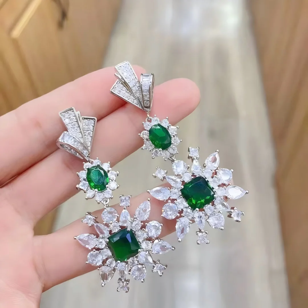 

Серьги-подвески из серебра 925 пробы с изумрудно-зелеными камнями в форме снежинок, элегантный свадебный подарок для женщин