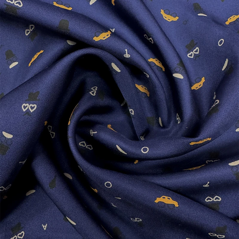 

1 метр, 100% шелковая шелковая ткань 19 Momme, саржевая шелковая ткань, темно-синий, с мультяшным принтом, ширина 140 см, 55 дюймов, по дворам, JX166