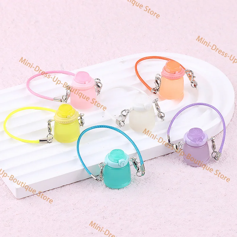 

Идеально подходит для плюшевых игрушек 15-17 см, прозрачные подвески-чашки, милые аксессуары, бутылки с водой, украшения для кукольного домика и подарки