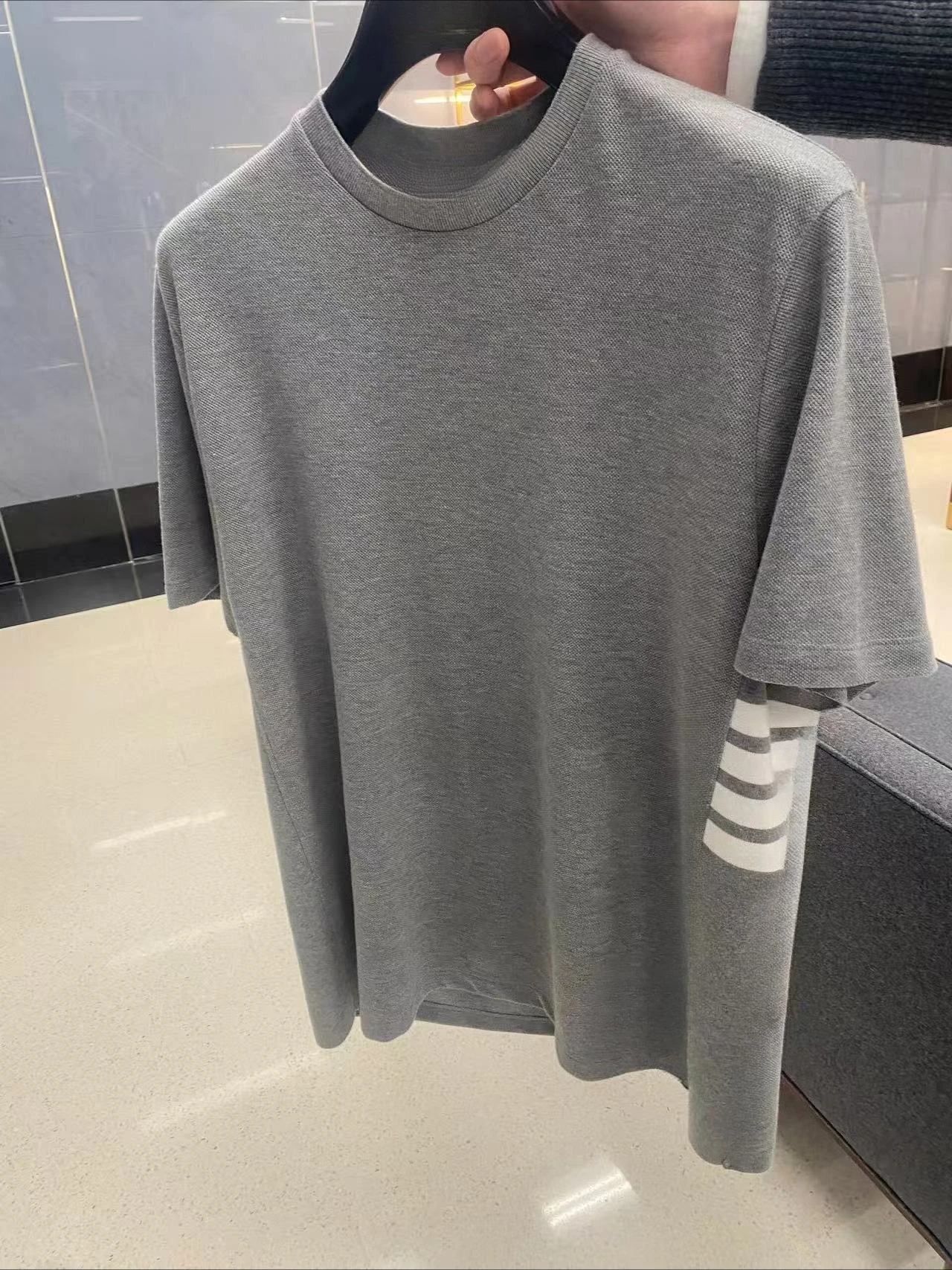 

2025 Summer High-quality Four-bar Casual Printing Men's and Women's Same Breathable T-shirt Short-sleeved Top