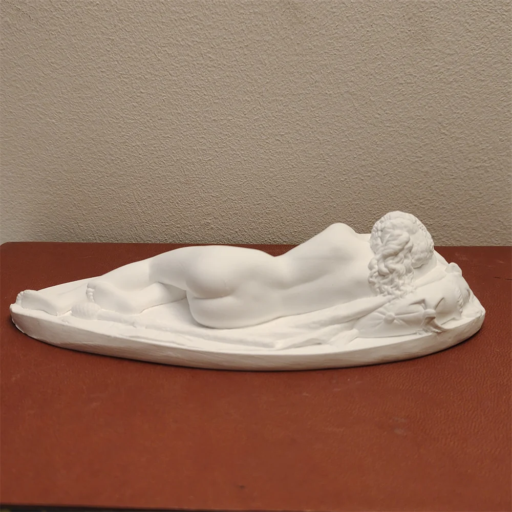 

Nordic Romanesque Sculpture Gypsum Bust Vintage Desk Decor for Luxe Home/Office, Unique Birthday Sculpture Art Creative Ornament