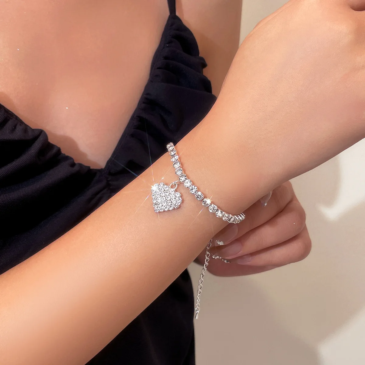 Premium super flash peach heart pendant full diamond bracelet women's, light luxury geometric small square bracelet bracelet jew