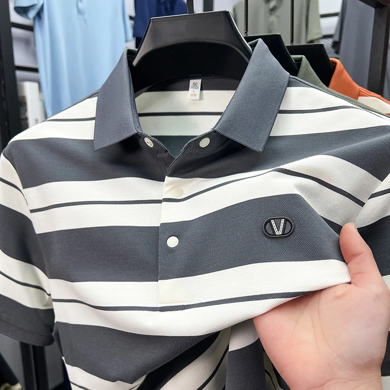 

Высококлассные Марка мужские Короткие рукава Рубашка Polo летняя мода Личность воротник горячие продажи V Буквы гольф блузка для отдыха Коммерческий футболка