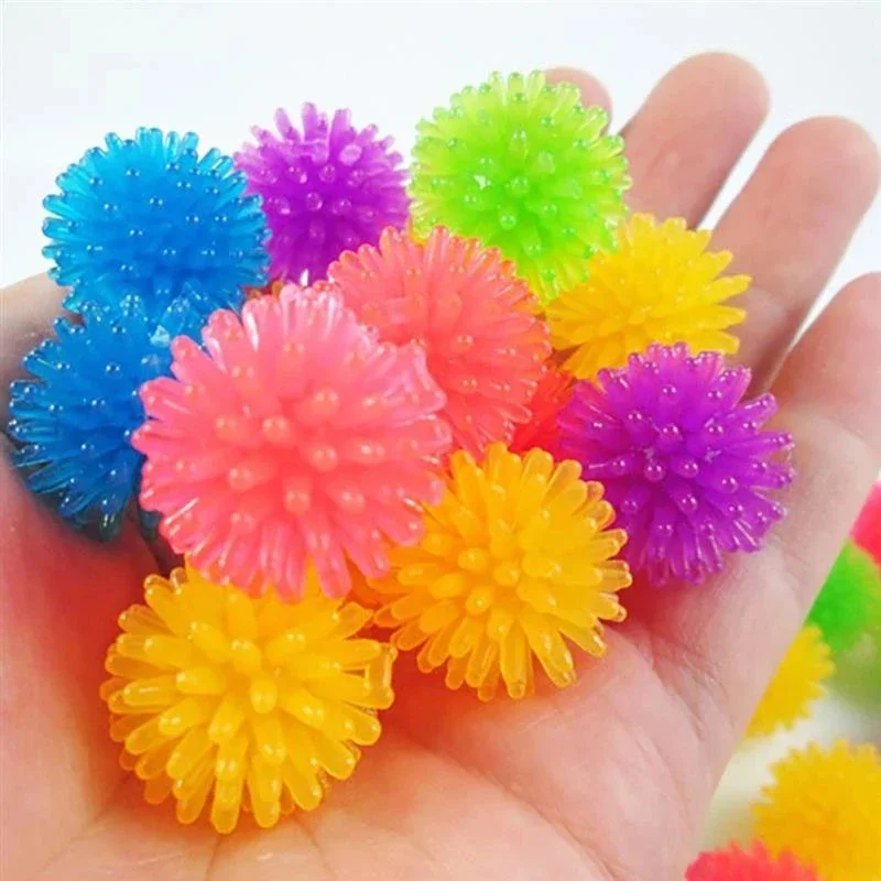5/10 sztuk śmieszne jeż piłka zabawki dla kotów kreatywne kolorowe rozciągliwe plastikowe piłki interaktywny kot miękka kolczasta zabawka dla kota artykuły dla zwierząt