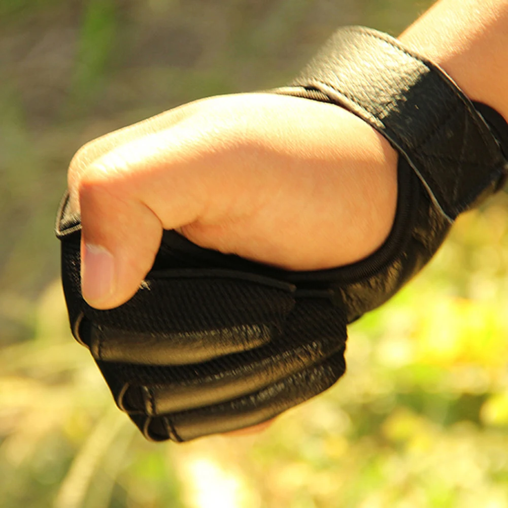 1Pc Fingers High Elastic Hand Guard Protective Archery Bow Shooting Glove for Recurve Compound Bow hunting Fit LH / RH Accessory
