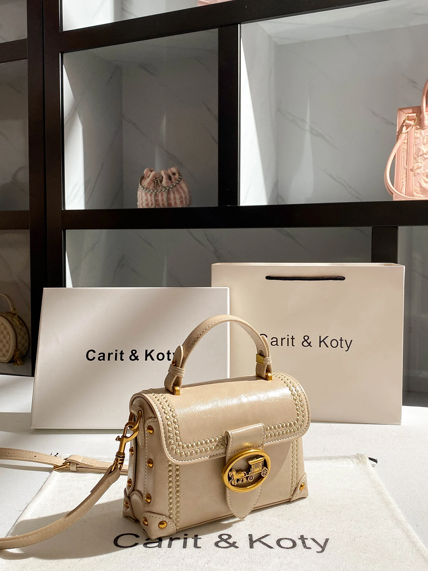 2025 Winter New in Handbags and Luxury Designer Bags for Party Popular and Delicate Square Make Up Handbag with Premium Leather