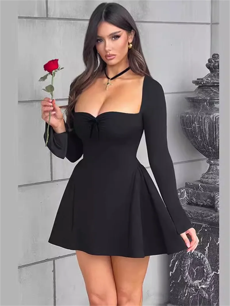 High-End-Abschlussballkleid mit quadratischem Kragen für Heimkehr, Party, einfarbig, schmale Passform, langärmelig, sexy, tief ausgeschnittener, plissierter Abend