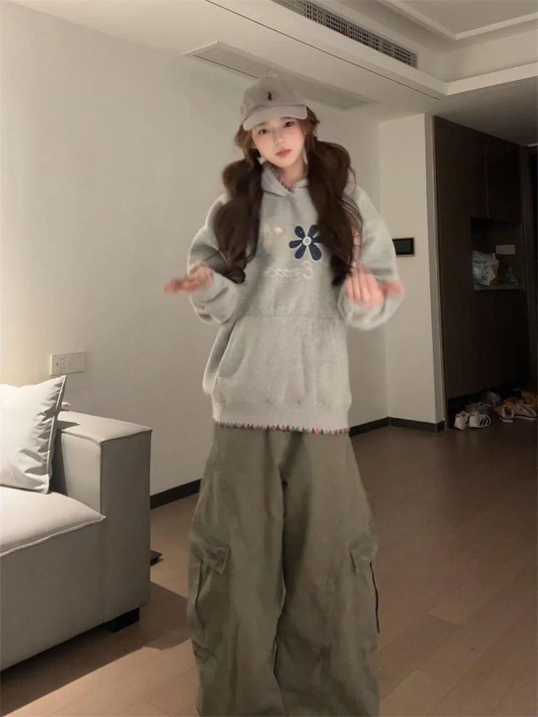 Korean Design Heavy Embroidery Hoodie Women's Autumn Winter Loose Casual Versatile Outerwear Trendy Floral Patterned Sweatshirt