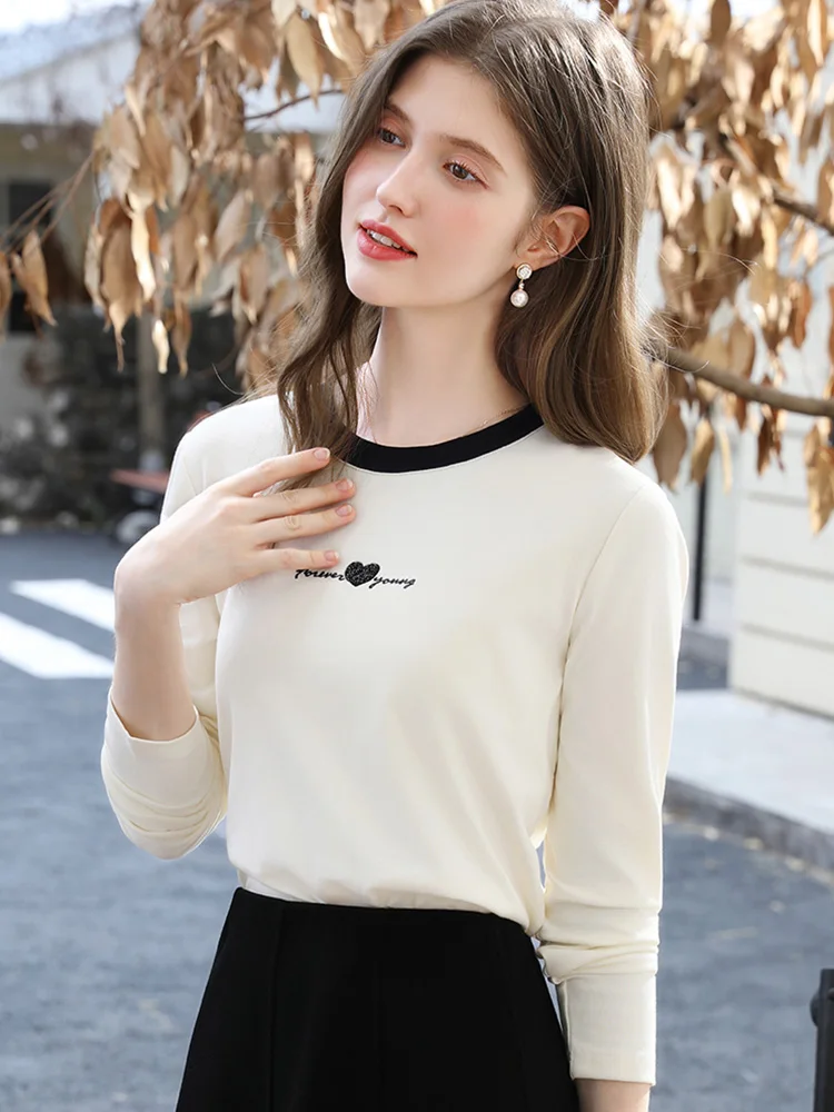 I BELIEVE YOU Donna Top in maglia albicocca 2025 Moda autunno Nuovo cuore ricamato T-shirt a maniche lunghe in cotone Casual Top 2253016148