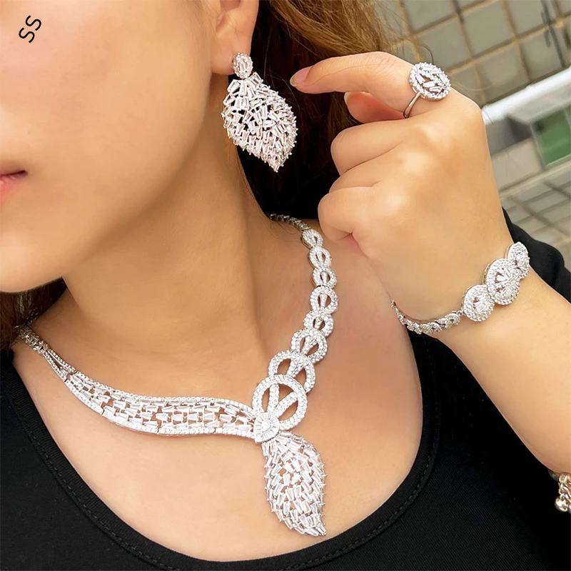 Middle East Dubai High-end Full Diamond Super Flash Necklace Earrings Bracelet Ring 4 Pieces Jewel Sets Bridal Dress Accessories