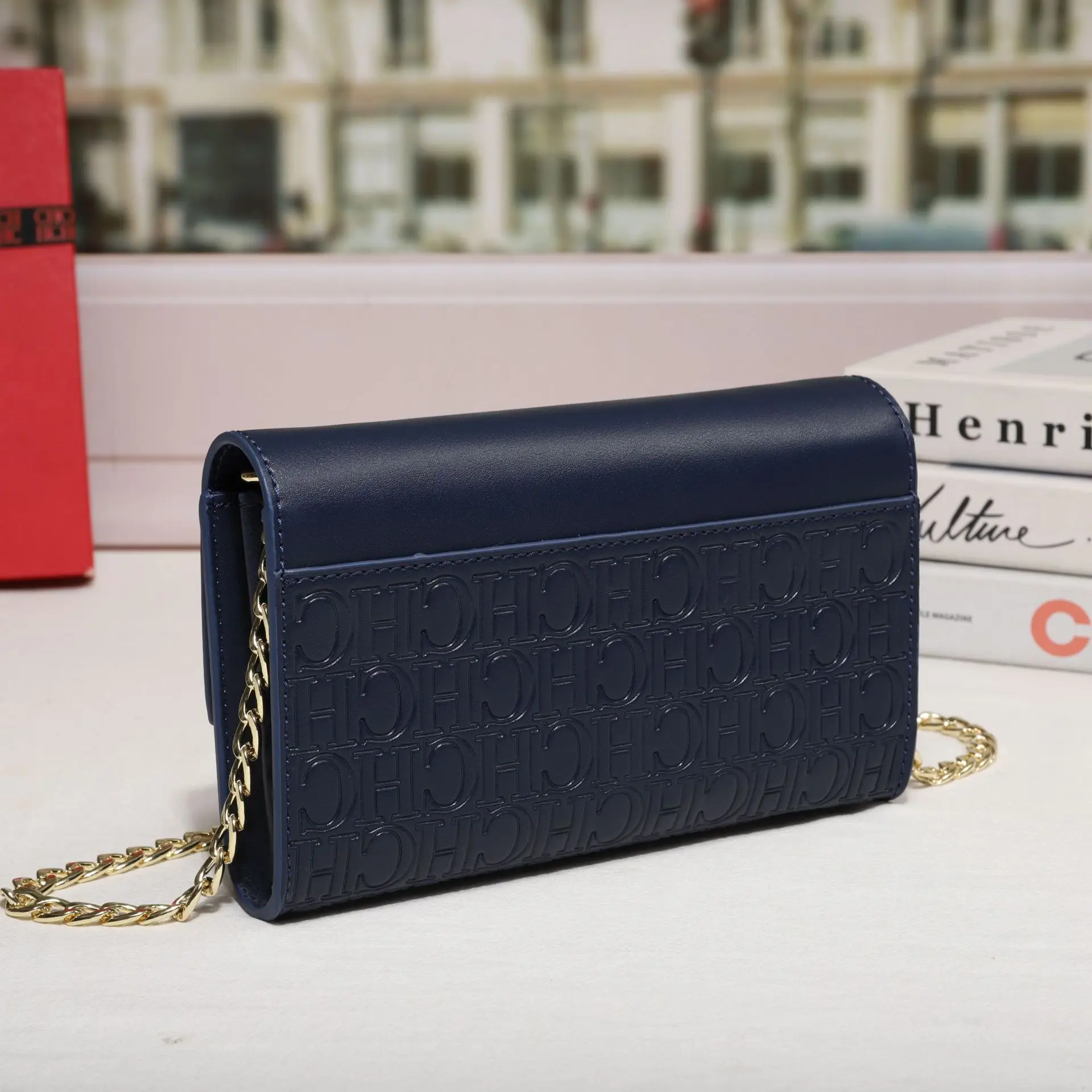 

​​2025 SS Archival-Inspired Petite Square Bag, Convertible Underarm & Crossbody Purse for Women, Gilded Day to Night Tote