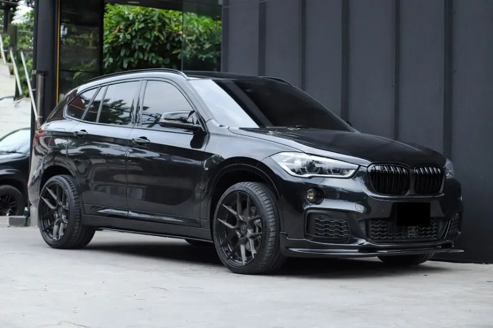 XVIP glänzende schwarze Diamanten-Stil Frontstoßstangen-Nierengitter für BMW X1 F48 F49 2016–2019. Oberes Racing-Gitter im glänzenden Linien-Stil – Detail 22