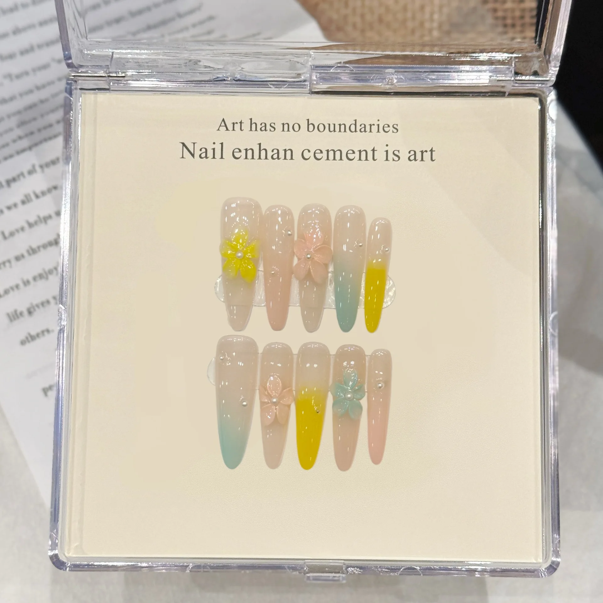 

10 шт. роскошный пресс ручной работы на ногтях, длинный тонкий наконечник, карамельный дизайн с резьбой и 3 шт. инструментами, клейкие вкладки для ногтей