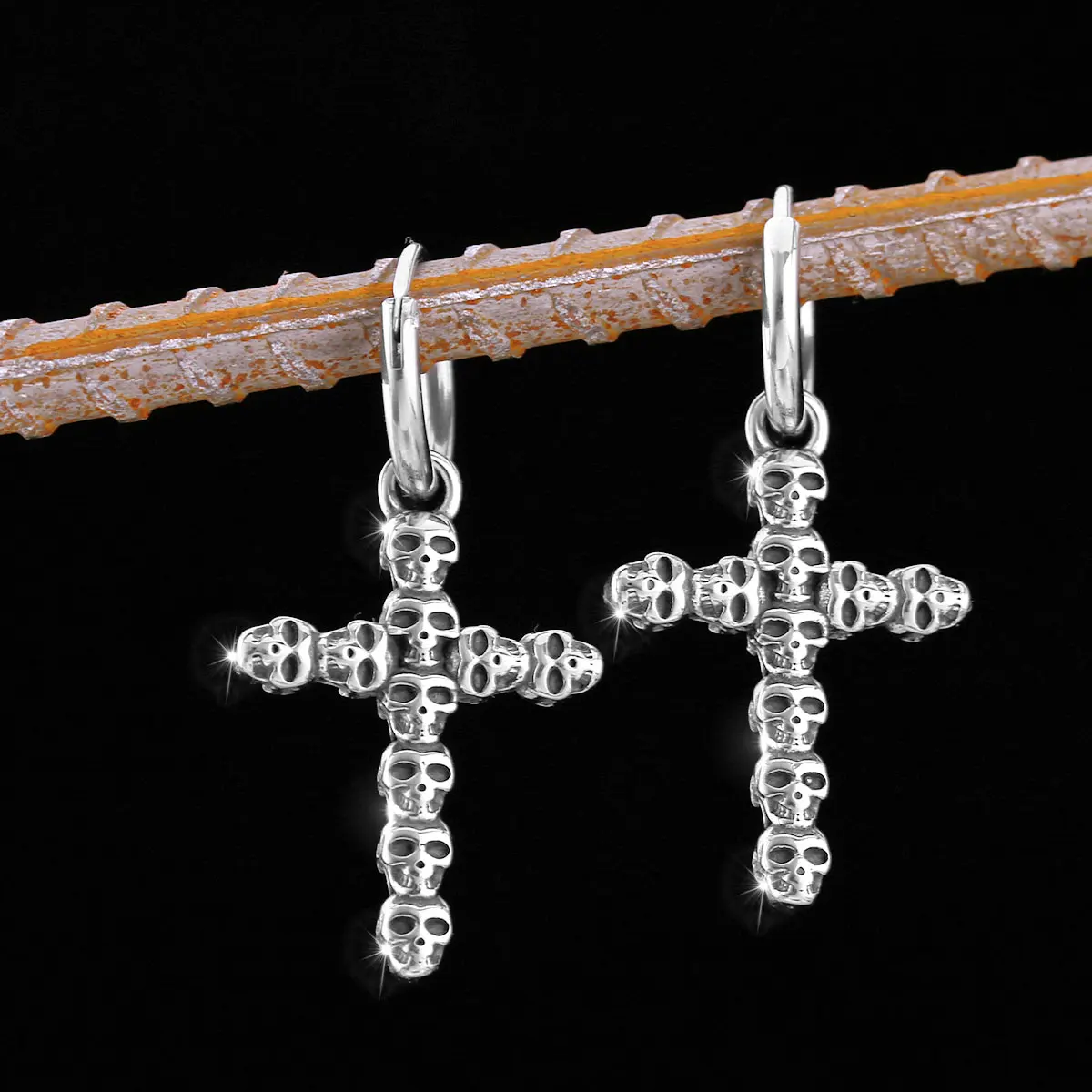 

High Quality Vintage Jesus Cross Skull Viking Earrings Nordic Personality Men's Amulet Fashion Jewelry Earrings Punk Gift