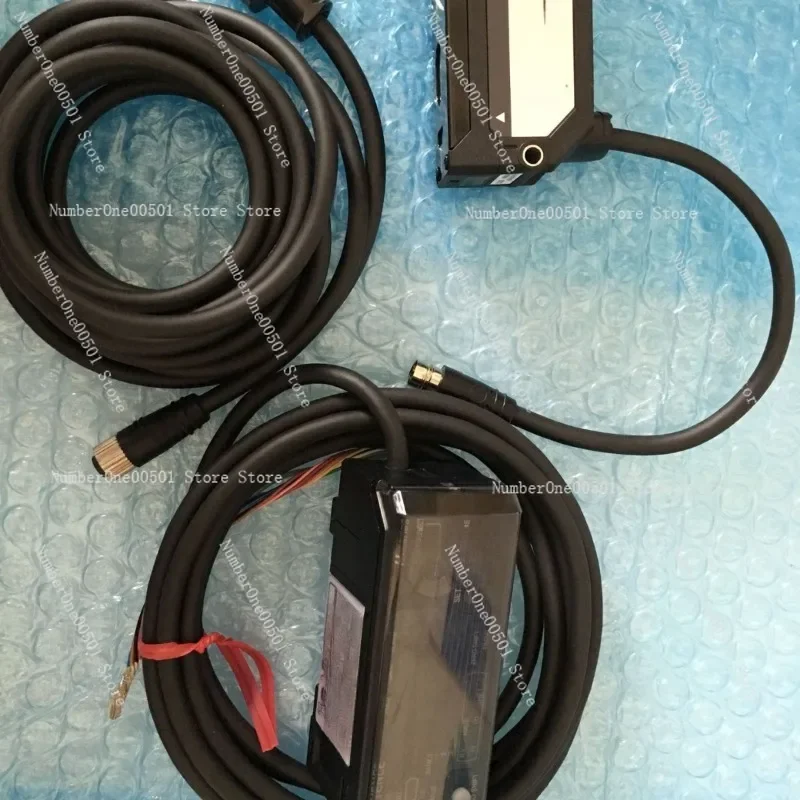 IL-1000 Laser Displ…