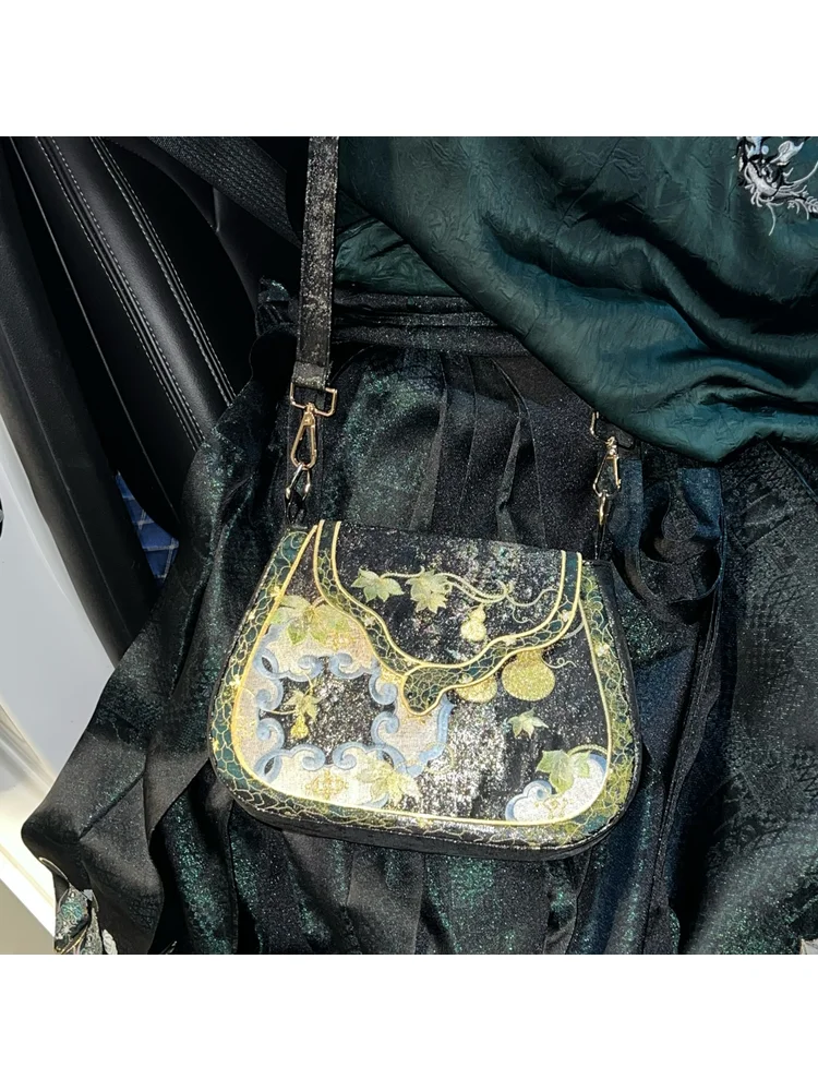 bolso-de-hombro-cheongsam-retro-chino-con-bordado-de-hiedra-calabaza-y-nubes-auspiciosas-diseno-de-serpiente-misteriosa-elegante-bolso-de-belleza-hanfu