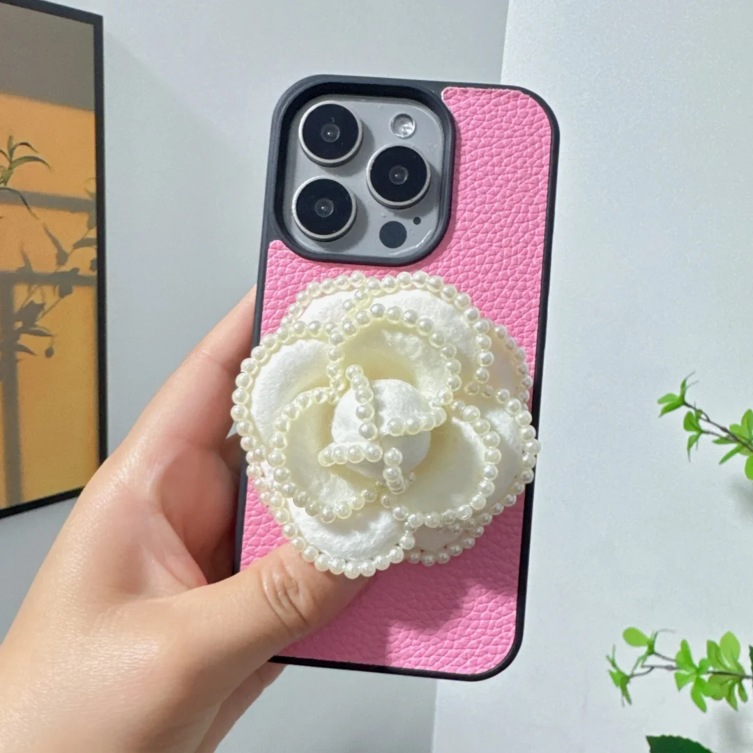 

Luxury Inlaid pearls 3D camellia leather female Case for iPhone 16 15 14 Phone Cover 13 12 11 Pro MAX Hard Shockproof Back Funda