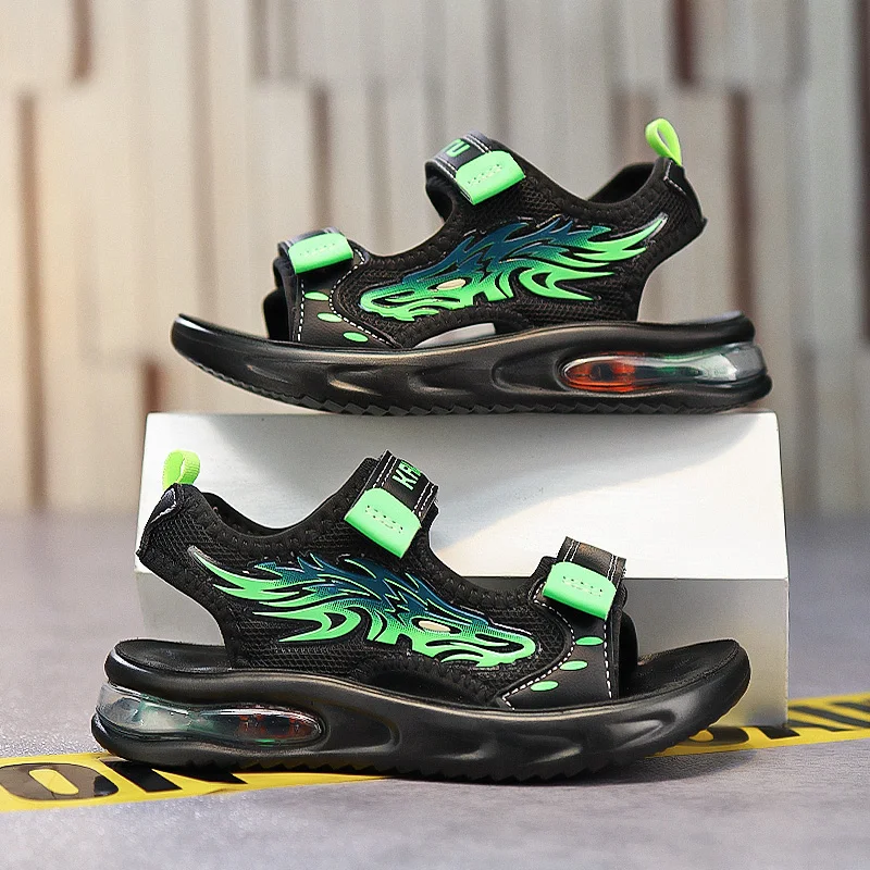 

Детские сандалии для мальчиков, новые летние дышащие удобные нескользящие кроссовки, модные пляжные повседневные сандалии для детей