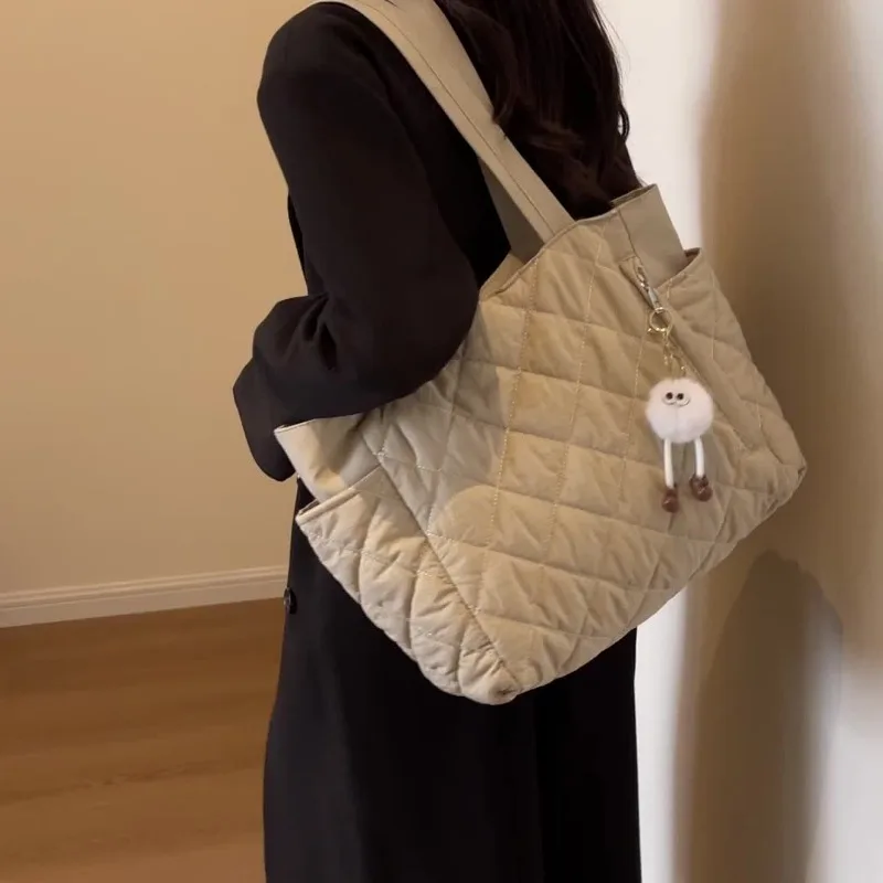 

1 шт., женская стеганая сумка на плечо из полиэстера, большая вместительная сумка для поездок на работу с нейлоновой отделкой, повседневная рабочая сумка для женщин