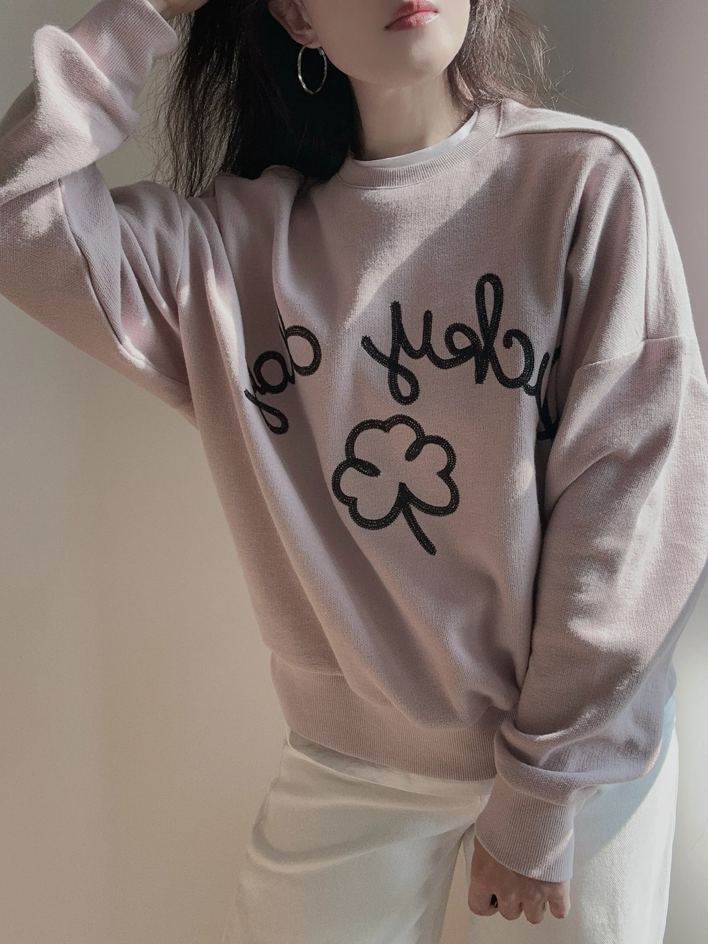 

Loose Fit Knitted Long Velvet Cotton Sweatshirt with Embroidered Letters round Neck Spring Women's Comfortable Style Top
