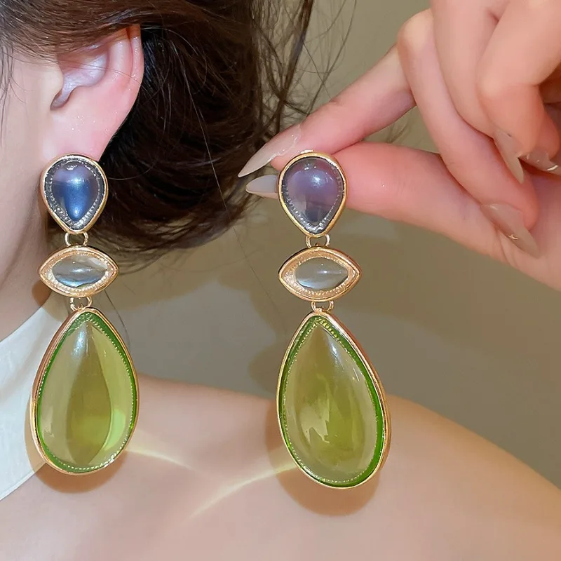

Minar Vintage Contrast Color Resin Water Drop Long Dangle Earrings for Women Gold Plated Metal Party Holiday Jewelry Wholesale