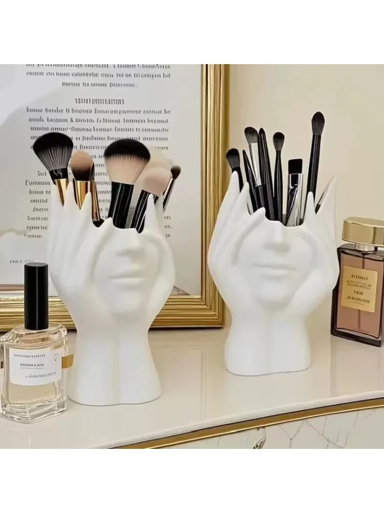 1PCS Creative Human Body Art Pen Holder Multifunctional Desktop Storage Box Makeup Brush Holder Office Desk Decor