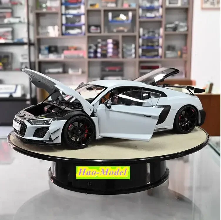 Kengfai 1/18 For R8 GTRWD 2021 Alloy Diecast Model Car Kids Toys Boys Birthday Gifts Hobby Display Collection Ornaments White