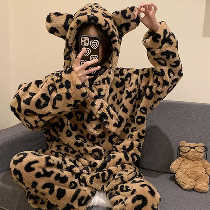 

Coral Fleece Pajamas Female Winter Thicken Leopard Print Hooded Nightgown Home New Girls Fashion Warm Comfortable Loungewear Set