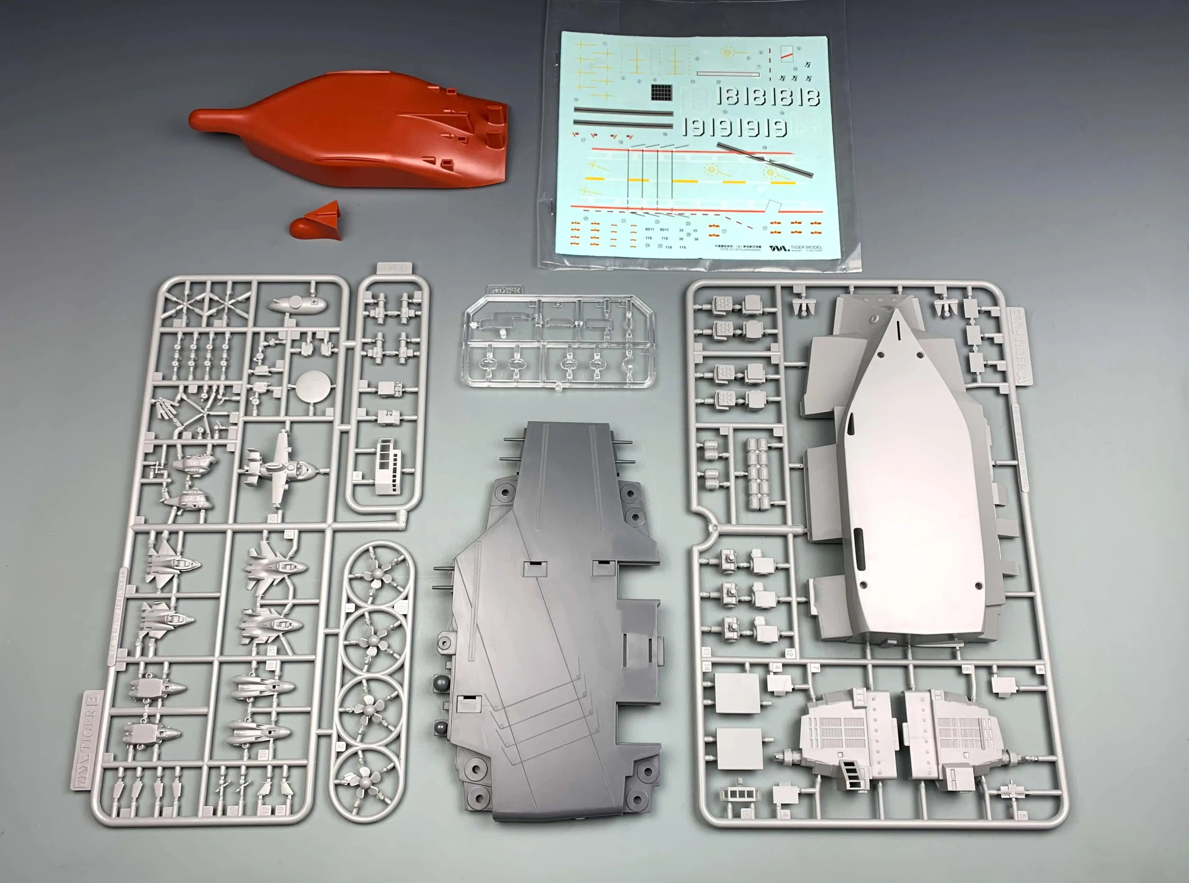 Tijgermodel 618 Pla Navy 003 Fujian CV-18 Vliegdekschip Tijger Model Kit