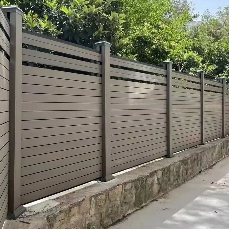 1.9x1.8M WPC Waterproof Fireproof Heat Treated Garden Privacy Slat Fence Panels Eco Friendly Rodent Proof