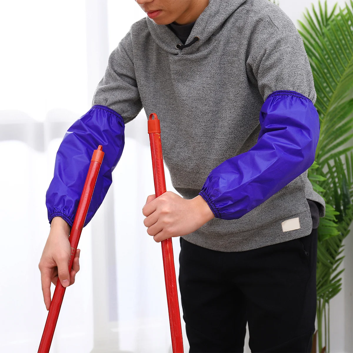 

1Pair Waterproof Arm Sleeve Protector Blue Kitchen Helper Oilproof Durable Comfortable Fit All Elastic Ends Arm Sleeve Cover