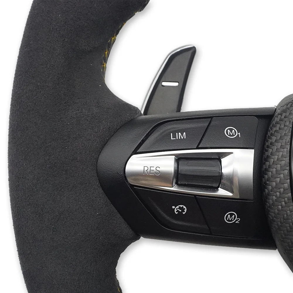 Suitable for BMW thong full hair carbon fiber yellow line paint black yellow hair turning back to the steering wheel