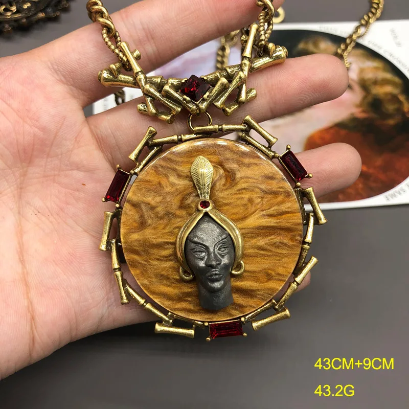 Vintage Portrait Necklace Earring Set Antique Gold Elegant Embossed Studs Jewelry Clothing Accessories Birthday Gifts for Women