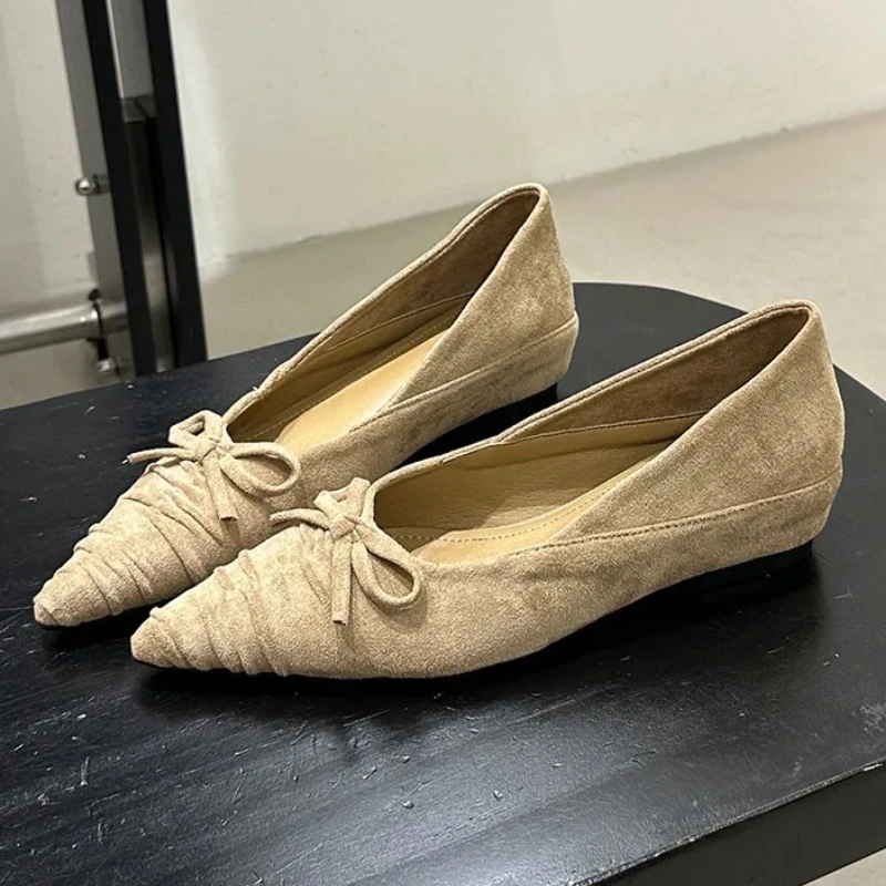 

Fashion Pleated Bow Design Low Heel Pumps Women High Quality Pointed Toe Satin Designer Shoes Comfort Shallow Flat Office Shoes